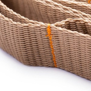 02_Sling_Close-Up_01_1x1_0fdede1